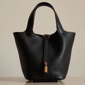 Hermes Picotin 22 - black/gold. NEW.